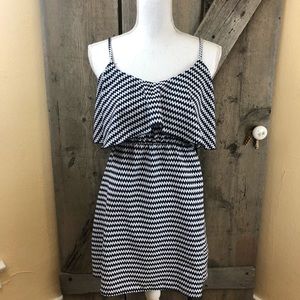 🌸 3 for $25 Indulge Chevron Navy White Dress Smal